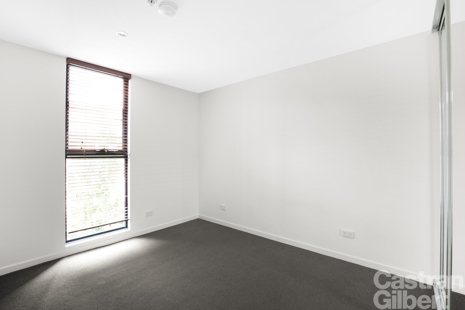 201 / 233 Dandenong Road, PRAHRAN Castran Gilbert